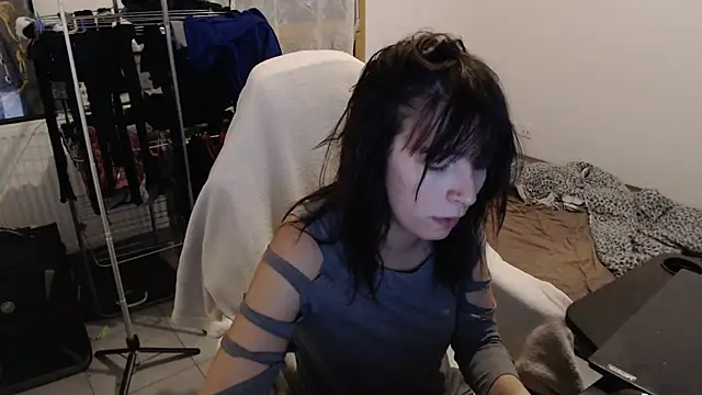 missthon0 online show from 09-10-25, 11:43