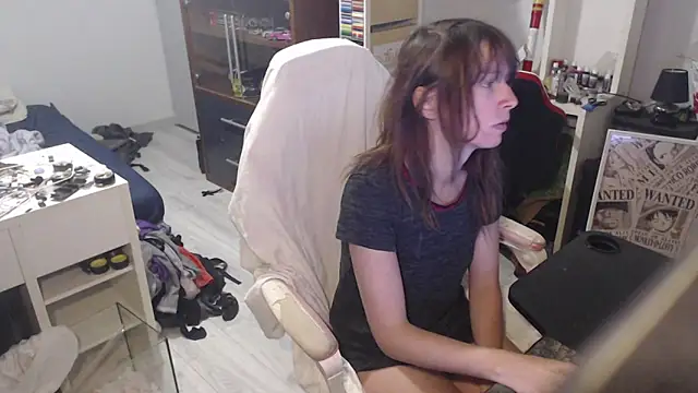 missthon0 online show from 04-16-26, 11:11