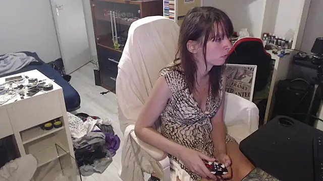 missthon0 online show from 04-20-26, 12:08