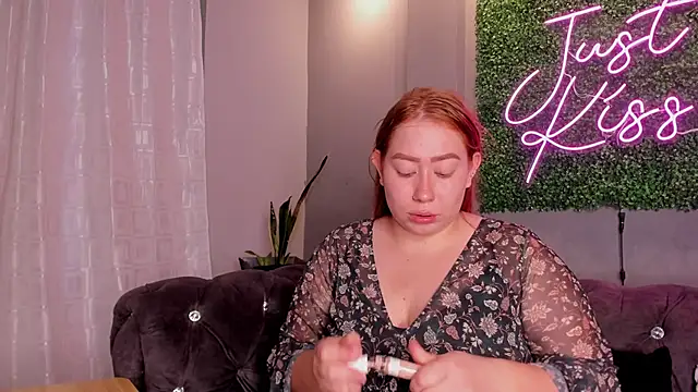 Snapshot of hannamartinn chatting on 10-09-25, 03:43 hannamartinn online show from 10-09-25, 03:43