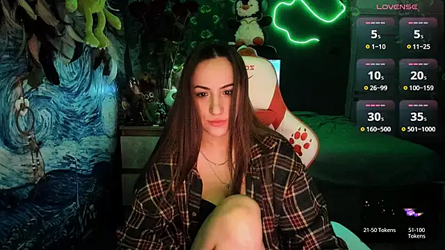 Snapshot of Selbi_Paine chatting on 04-01-26, 01:17 Selbi Paine online show from 04-01-26, 01:17