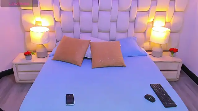 MiaYMolly online show from 11-21-25, 08:18