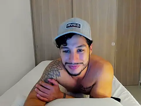 Sirs papi online show from 12-16-25, 05:01