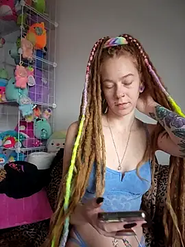 LucidLucy online show from 11-18-25, 02:32