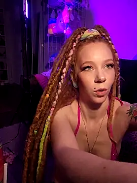 LucidLucy online show from 03-25-26, 01:44