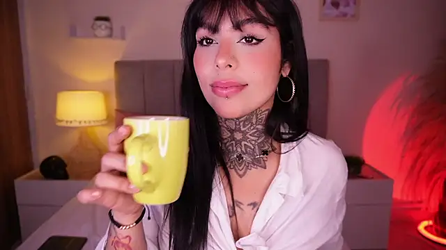 curvyliciousss online show from 02-17-25, 06:48