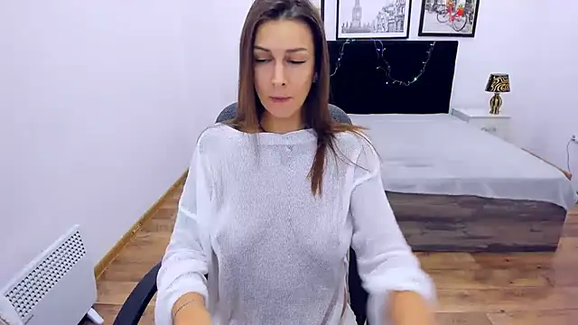 AlexiaDarren online show from 12-16-24, 09:41