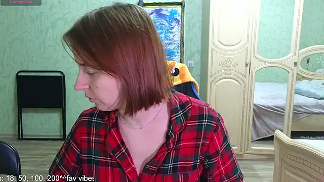 Snapshot of DanaMartina chatting on 10-29-25, 05:36 DanaMartina online show from 10-29-25, 05:36