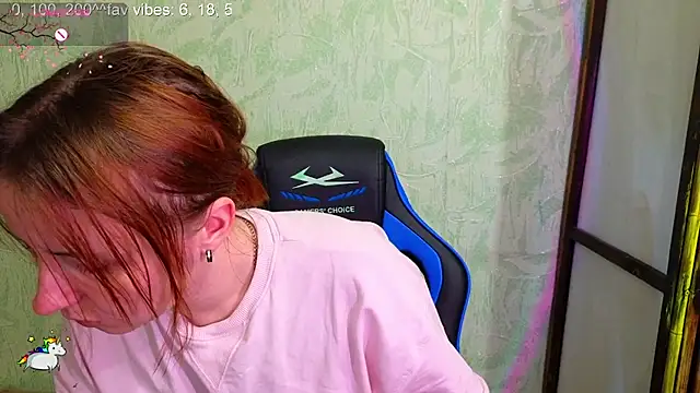 Snapshot of DanaMartina chatting on 12-02-25, 05:30 DanaMartina online show from 12-02-25, 05:30