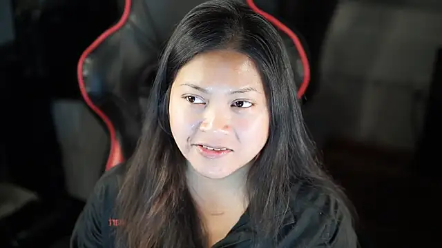 Snapshot of Bubbleliyah chatting on 12-14-24, 03:40 Bubbleliyah online show from 12-14-24, 03:40