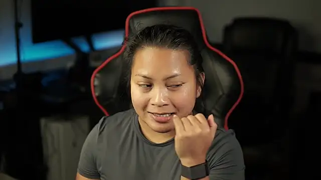 Snapshot of Bubbleliyah chatting on 01-01-25, 11:40 Bubbleliyah online show from 01-01-25, 11:40