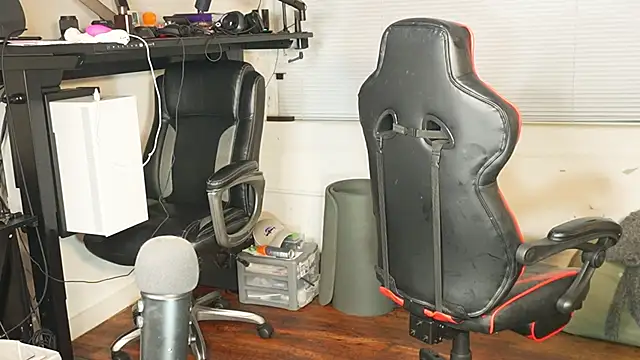 Snapshot of Bubbleliyah chatting on 09-18-25, 04:03 Bubbleliyah online show from 09-18-25, 04:03