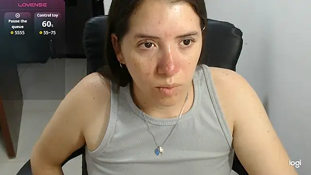 Snapshot of spicey_latina chatting on 06-23-26, 10:41 spicey latina online show from 06-23-26, 10:41