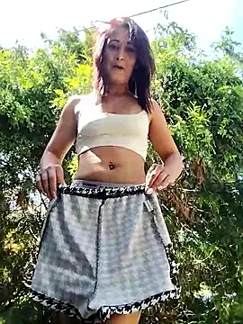 Snapshot of Alina03210 chatting on 06-14-26, 11:34 Alina03210 online show from 06-14-26, 11:34