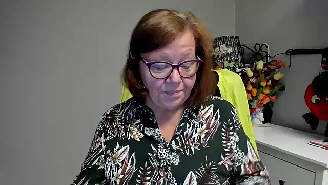 Adelewildx online show from 07-08-26, 02:38