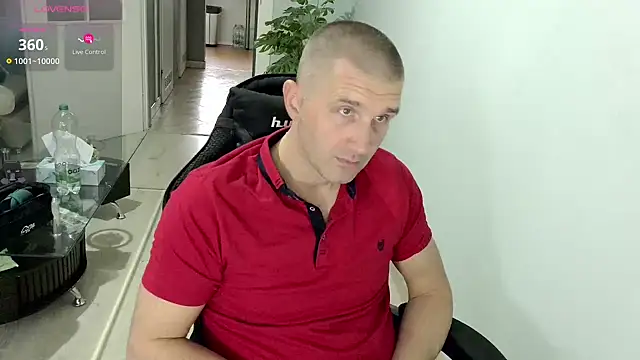 Maribor online show from 10-14-25, 01:23