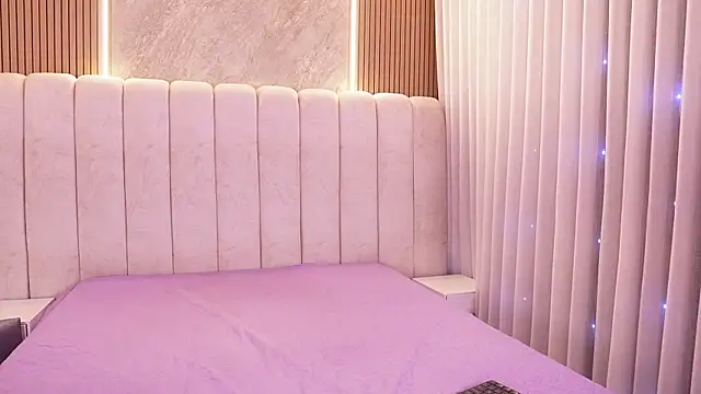 emyli sw  online show from 04-20-26, 03:09