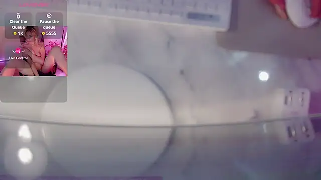 AnnieGOld  online show from 12-21-25, 06:15