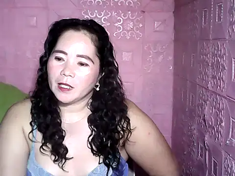 hotpusie 4u online show from 11-15-25, 05:27