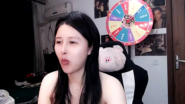Snapshot of candy_cola chatting on 02-22-25, 12:49 candy cola online show from 02-22-25, 12:49