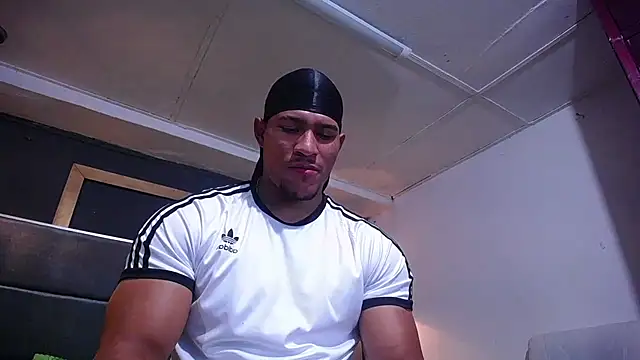 Snapshot of teddyfit19cm chatting on 05-29-26, 01:25 teddyfit19cm online show from 05-29-26, 01:25