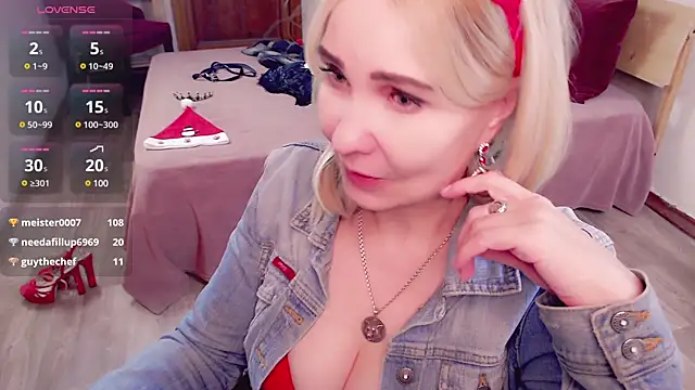 Snapshot of _unique_cam_ chatting on 12-22-24, 02:49  unique cam  online show from 12-22-24, 02:49