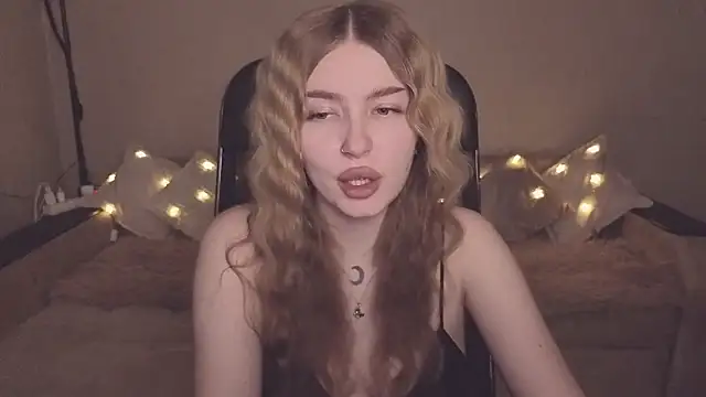 ViolettaLopez online show from 01-08-26, 01:02