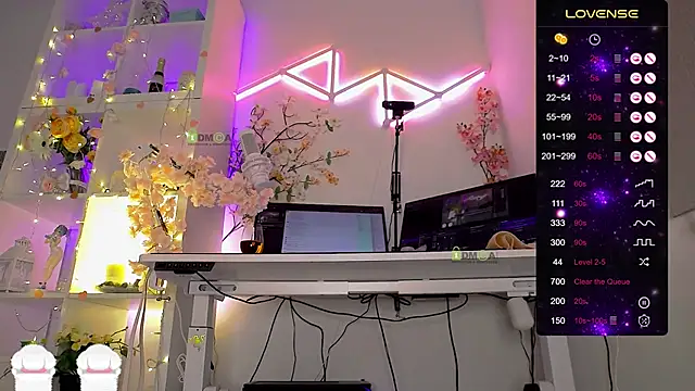 Elena-Marilyn online show from 04-10-26, 07:51