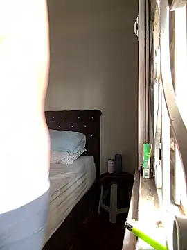 Snapshot of niceguyjr chatting on 01-11-26, 01:16 niceguyjr online show from 01-11-26, 01:16