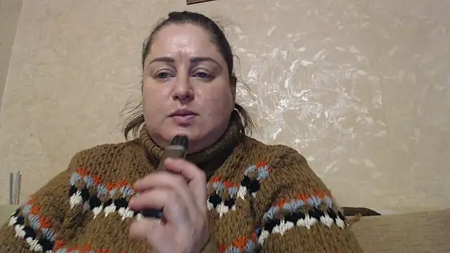 Snapshot of Amy_August chatting on 12-04-25, 02:04 Amy August online show from 12-04-25, 02:04