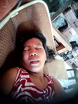 Snapshot of TropicalFlower chatting on 10-22-25, 04:02 TropicalFlower online show from 10-22-25, 04:02