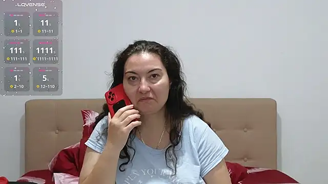 BBW MILF 4U online show from 10-24-25, 07:49