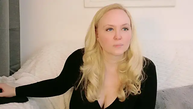 Snapshot of Sarah4you chatting on 03-17-26, 09:51 Sarah4you online show from 03-17-26, 09:51