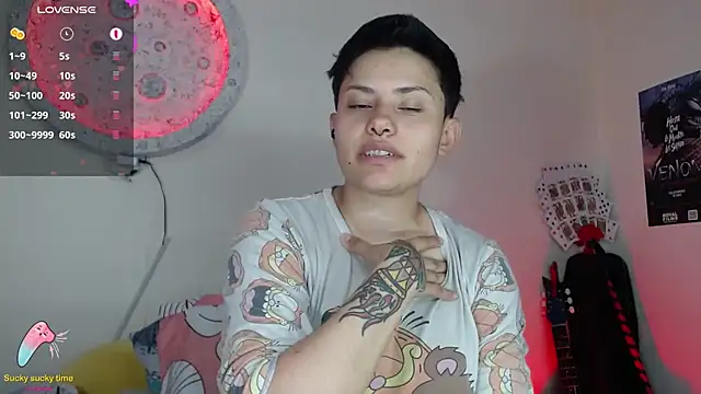 girl intense444 online show from 02-01-25, 11:06