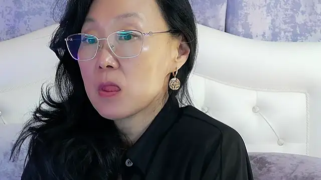 Snapshot of Asian_legs chatting on 06-02-26, 09:55 Asian legs online show from 06-02-26, 09:55