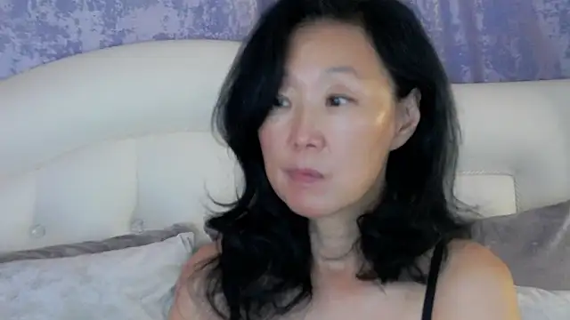 Snapshot of Asian_legs chatting on 08-09-26, 09:36 Asian legs online show from 08-09-26, 09:36