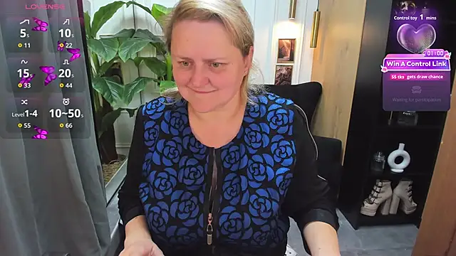 ScarlettSoft online show from 06-11-26, 05:49