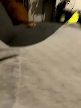 Snapshot of geilmeisje98 chatting on 10-24-25, 08:27 geilmeisje98 online show from 10-24-25, 08:27