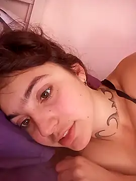 Snapshot of Blulilla69 chatting on 12-16-24, 10:08 Blulilla69 online show from 12-16-24, 10:08