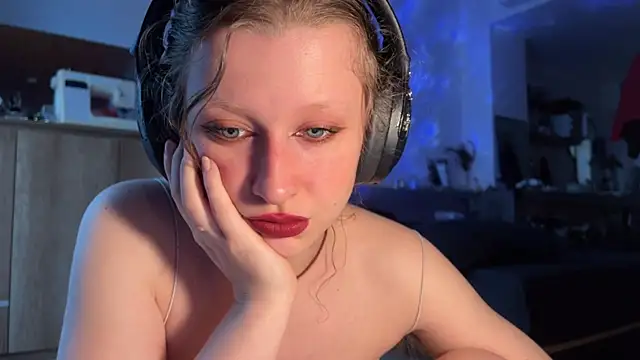 Hairy Coraline online show from 02-22-25, 10:29