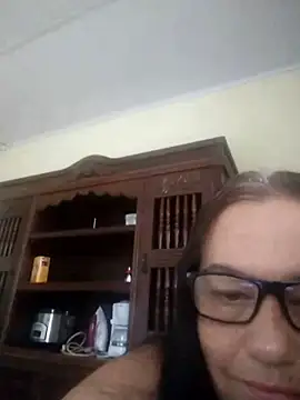 Snapshot of catdool chatting on 01-06-25, 06:52 catdool online show from 01-06-25, 06:52