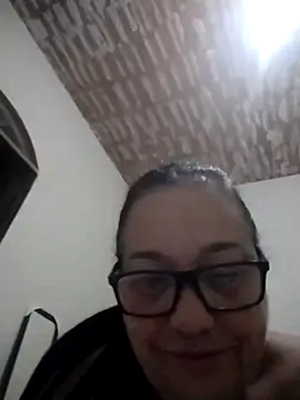 Snapshot of catdool chatting on 02-19-25, 12:35 catdool online show from 02-19-25, 12:35