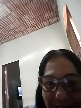 Snapshot of catdool chatting on 10-27-25, 11:03 catdool online show from 10-27-25, 11:03