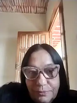 Snapshot of catdool chatting on 10-31-25, 01:45 catdool online show from 10-31-25, 01:45