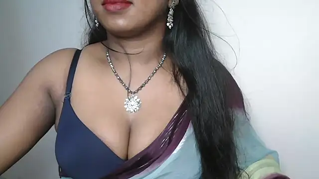 Dhiyapink online show from 10-27-25, 05:00