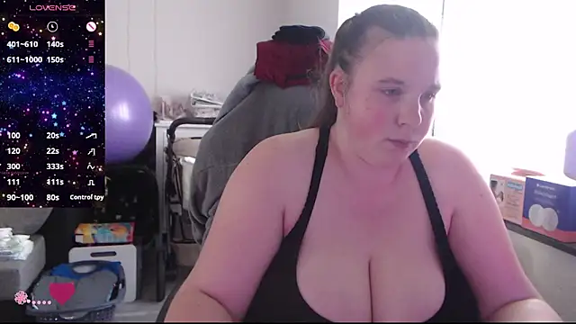 Snapshot of AureliaWinter chatting on 06-17-26, 03:02 AureliaWinter online show from 06-17-26, 03:02