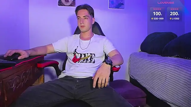 Alex smith00 online show from 02-23-25, 01:35