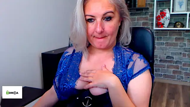 Snapshot of angel_devil_milf chatting on 05-31-26, 11:39 angel devil milf online show from 05-31-26, 11:39