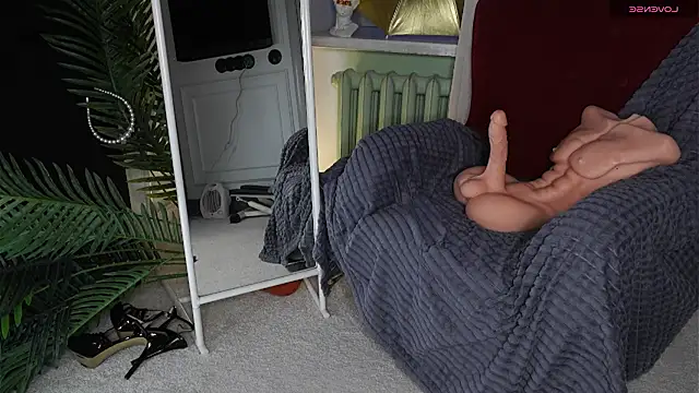 SofiaFoster  online show from 11-14-25, 05:50