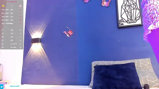 Snapshot of alysson_18 chatting on 01-29-25, 01:17 alysson 18 online show from 01-29-25, 01:17